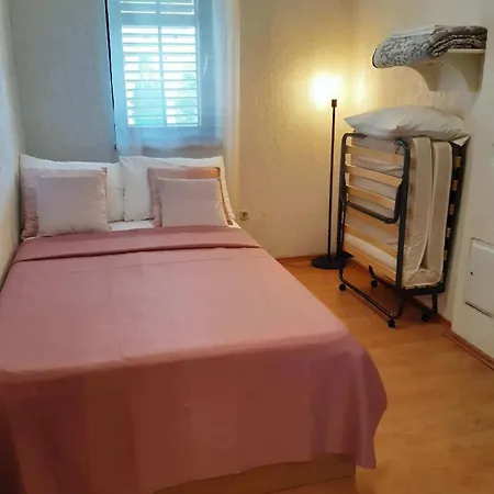 Apartment With A Parking Space Njivice, Krk - 21871 Njivice