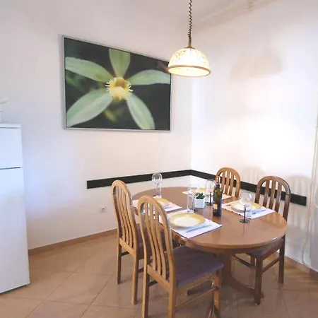 Apartment With A Parking Space Njivice, Krk - 21871 Njivice
