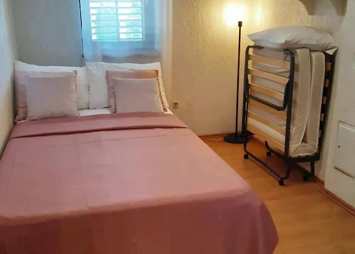 Appartamento With Parking Space Njivice, Krk - 21871 Njivice