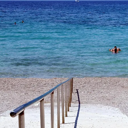 Apartman With Parking Space Njivice, Krk - 21871 Njivice